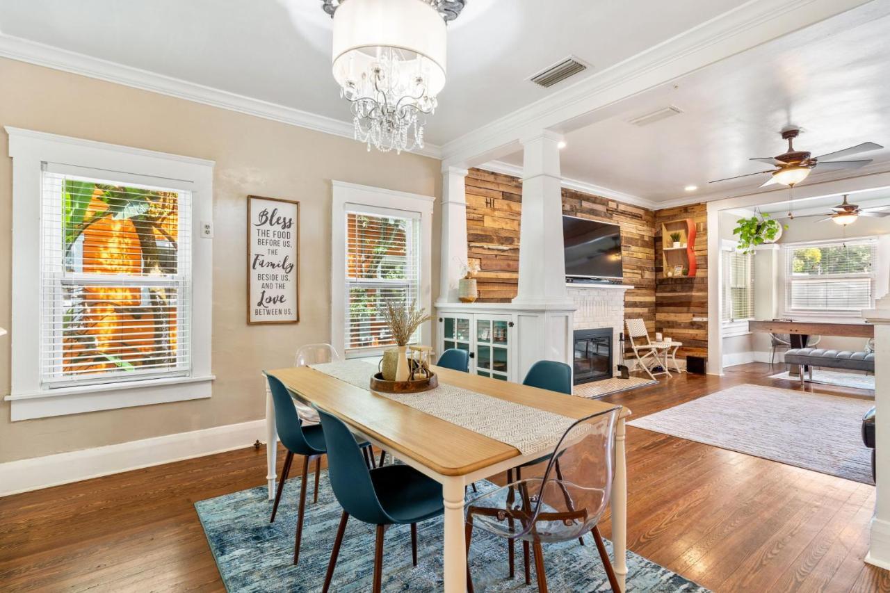 Four Different Options At One Great Location-- 1 - Spacious 3 Bed 2 Bath House Or 2- 2Nd Floor 2 Bed 1 Bath Guesthouse Or 3- 1St Floor Studio Or 3- A Tiny Home Rv Tampa Exterior photo