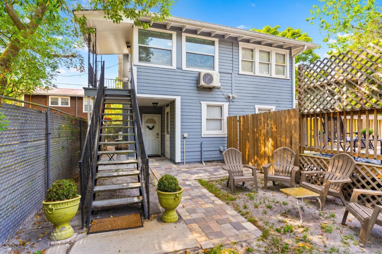 Four Different Options At One Great Location-- 1 - Spacious 3 Bed 2 Bath House Or 2- 2Nd Floor 2 Bed 1 Bath Guesthouse Or 3- 1St Floor Studio Or 3- A Tiny Home Rv Tampa Exterior photo